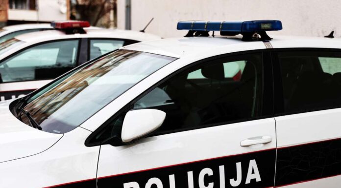 Policijsko auto/ krivično djelo/ tuzla servis