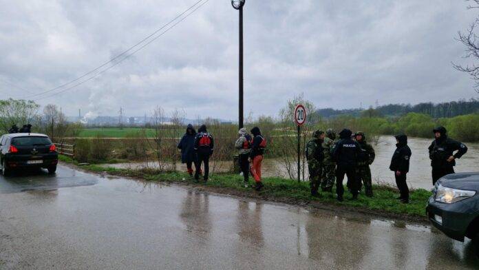 Nastavlja se potraga za nestalim policajcem i civilom