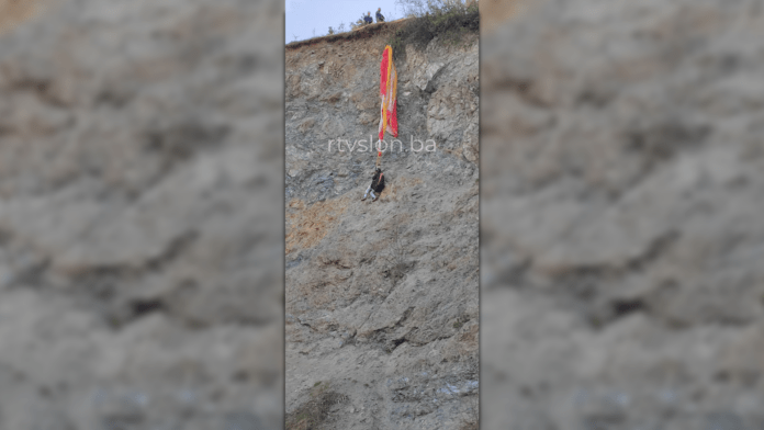 Paraglajder zarobljen na Konjuhu