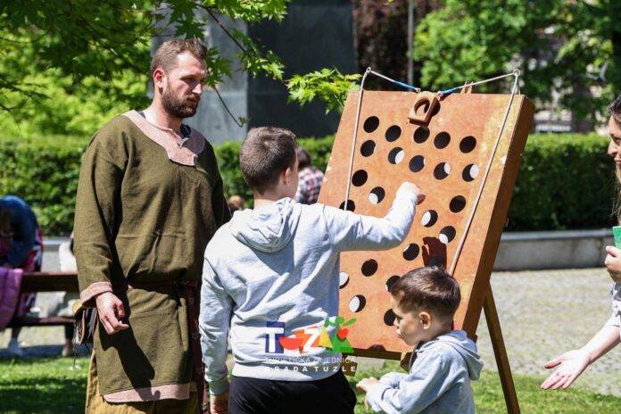 Zabava za najmlađe u Gradskom parkuž7Viteške igre