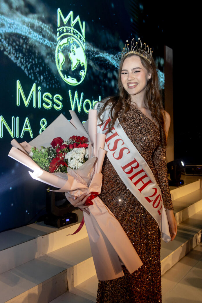 Titulu Miss BiH odnijela Ena Adrović iz Živinica Foto: J. Jatić