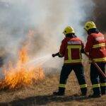 Vatrogasci u Bosni i Hercegovini gase požar na otvorenom prostoru tokom proljeća. Prvi maj. Roštilj, Otovreni požar. Šumski požar.
