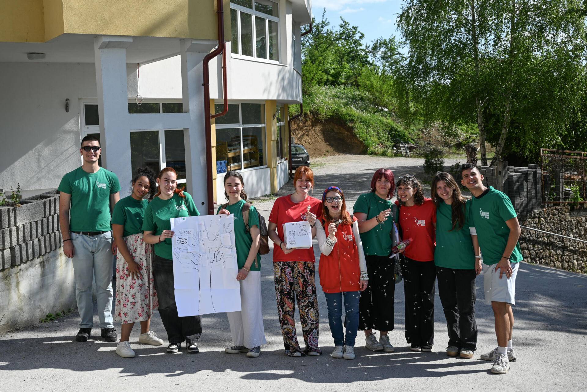 Učenici Savremeno–umjetničke škole donose dramu i empatiju u domove za starije