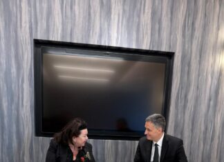 Denis Bećirović, Dama Karen Pierce, UK, Dejton