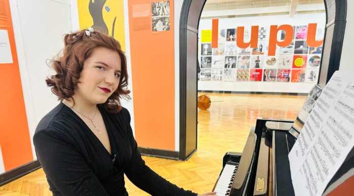 Elena Stjepić oduševila solističkim koncertom - foto: Tuzlainfo