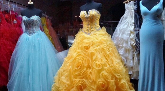 Akcija Pomozi.ba: Svečana odjeća za one kojima je najpotrebnija