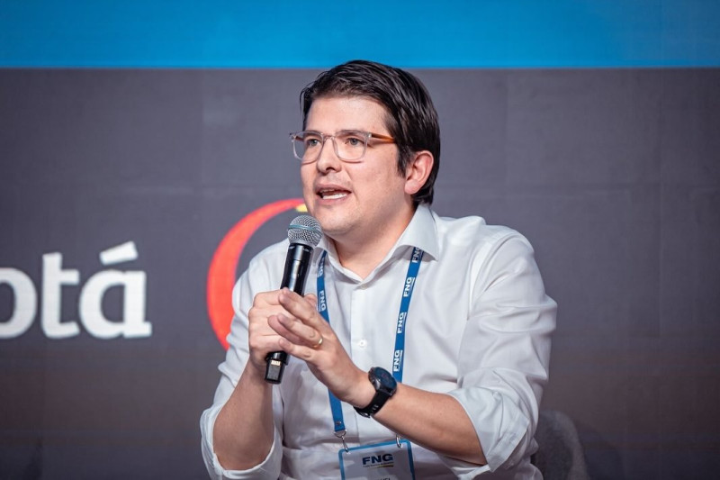 Miguel Uribe Turbay Miguel Uribe Turbay, kandidat