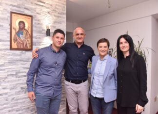 Ana Brnabić u posjeti porodici Pavlović