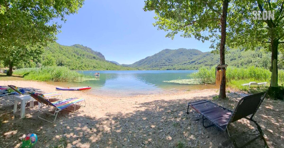 Miris borova i smaragdna voda: Ljeto i Boračko jezero