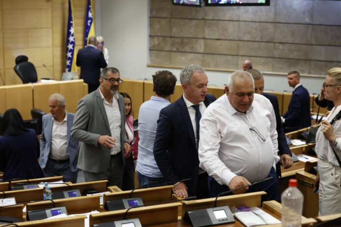 Zmija u sali 
