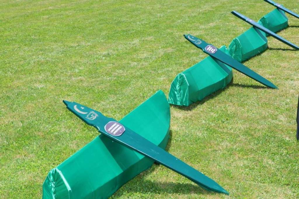 Za četiri žrtve sa područja Zvornika klanjana dženaza u Kalesiji