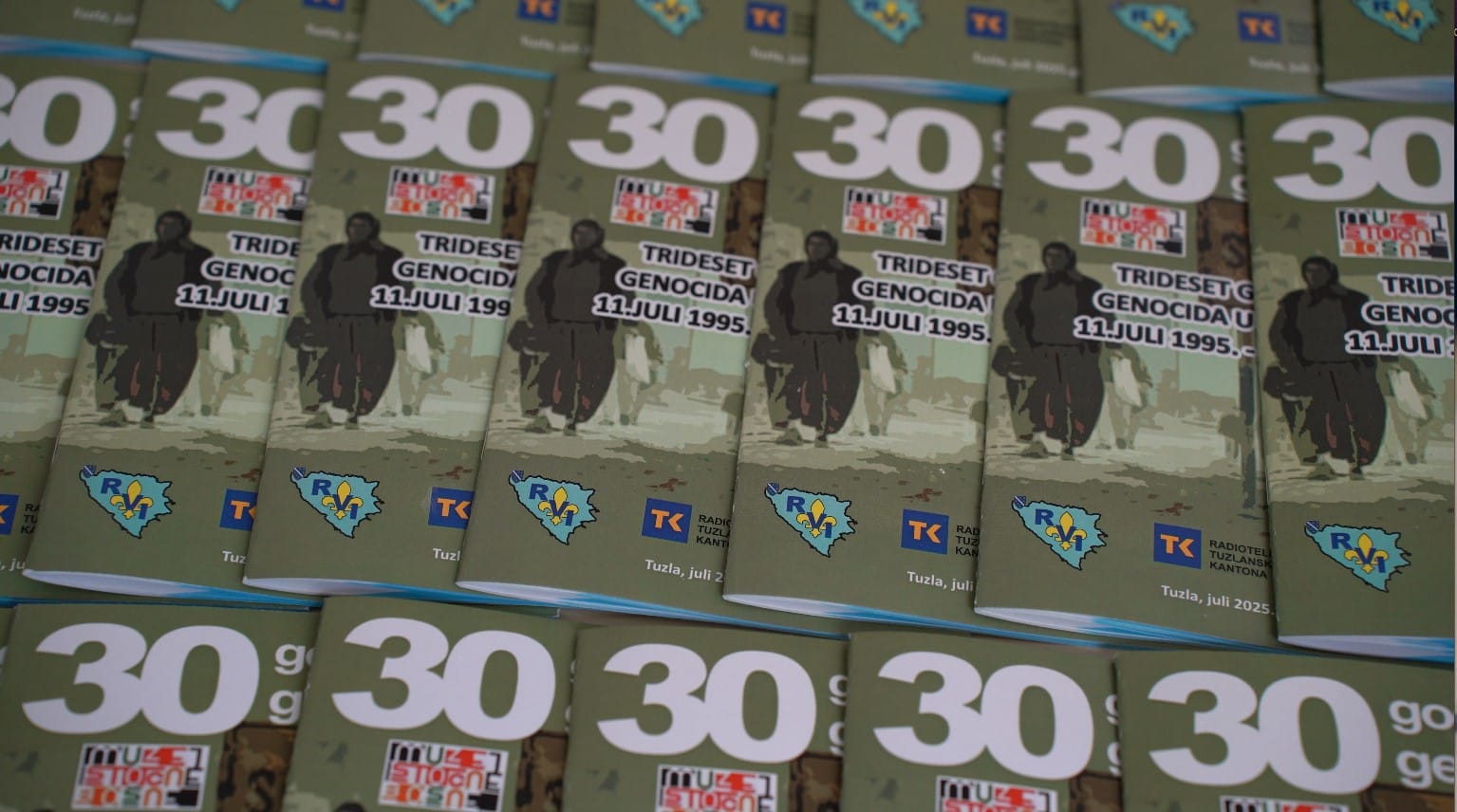 manifestacija U Tuzli upriličena manifestacija povodom 30 godina od genocida u Srebrenici