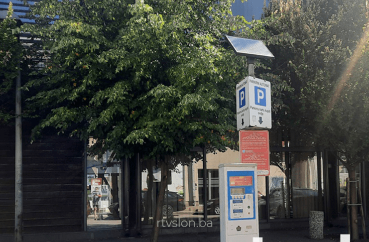 naplata parkinga u Tuzli/ Od septembra nema naplate parkinga nedjeljom na lokacijama oko Panonskih jezera