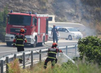 Evakacija ljudi zbog požara u Dalmaciji