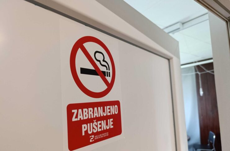 Kazne za pušenje u zatvorenim prostorima od danas na snazi