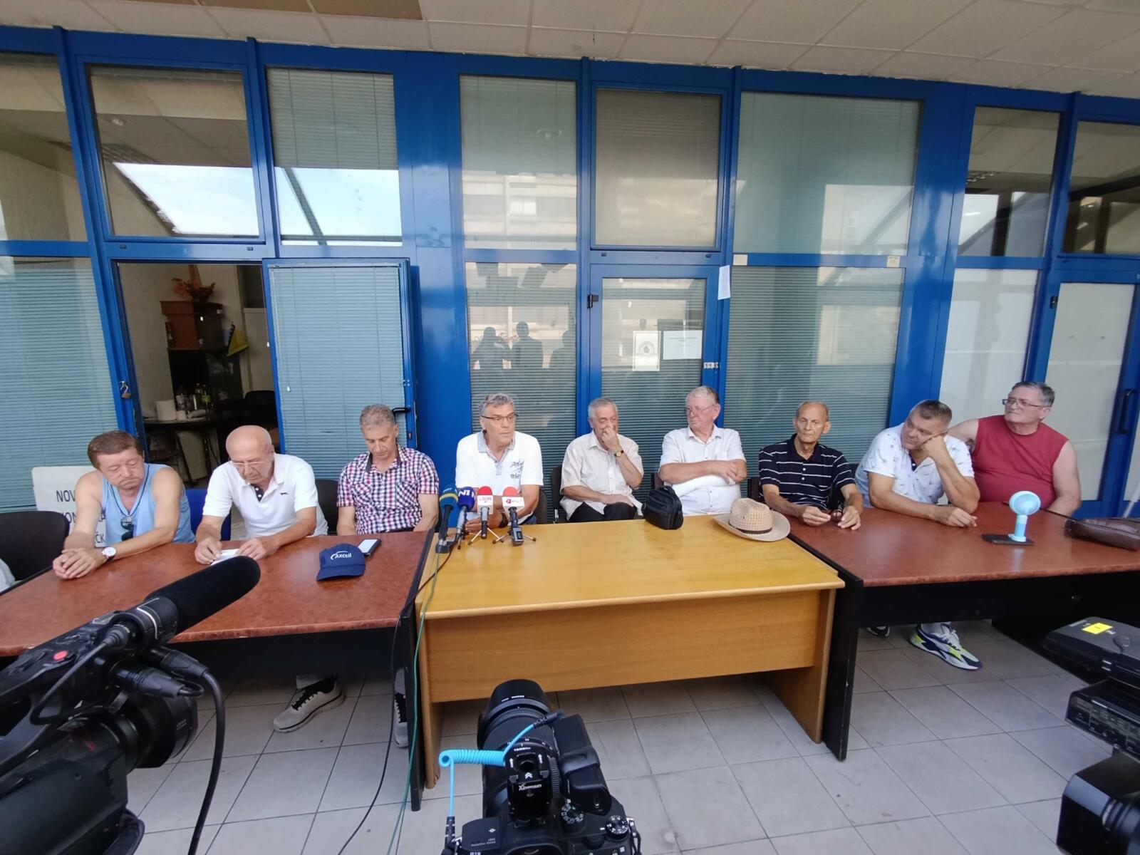 Penzioneri iz Tuzle poručuju: Nećemo stati, tražimo dostojne penzije