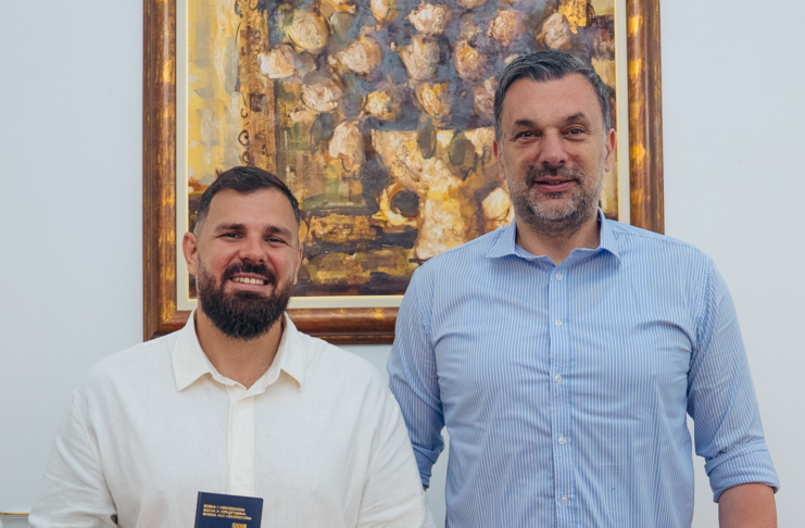 Kristijan Iličić dobio bh. pasoš, uručio ga Elmedin Konaković