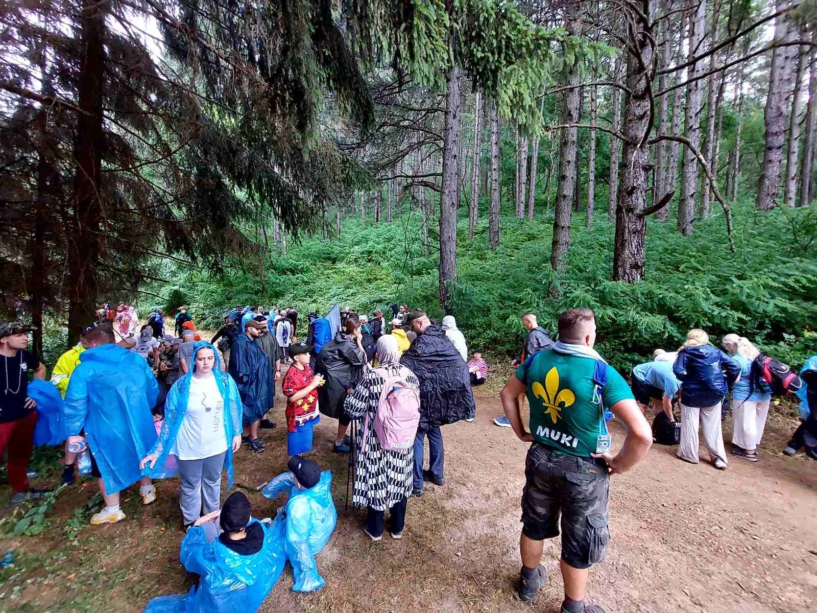 Skoro 7.000 učesnika Marša mira nastavlja put prema Potočarima