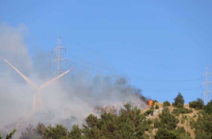 Mostar pozari Mostar: Zbog visokih temperatura i suše povećan rizik od požara, građanima upućen apel za oprez