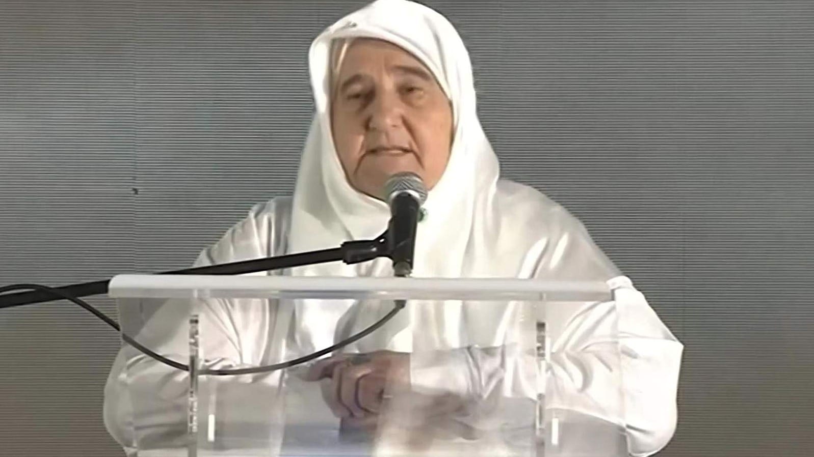 Munira Subasic Munira Subašić, predsjednica Udruženja Majke Srebrenice