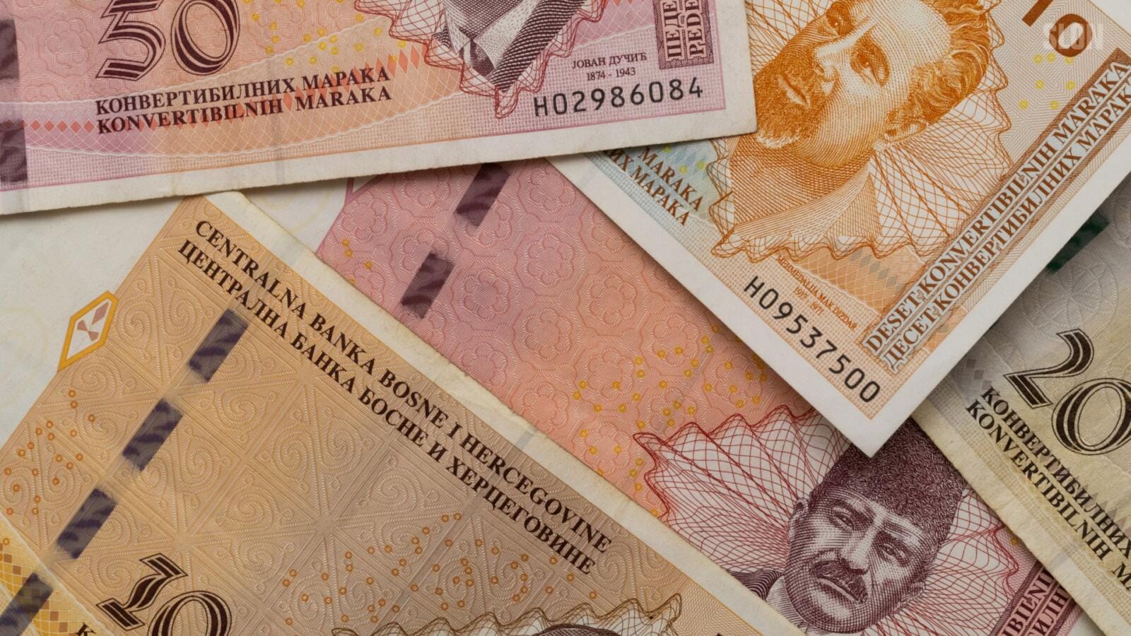 Fotografija novčanica KM za različite potrebe inflacija