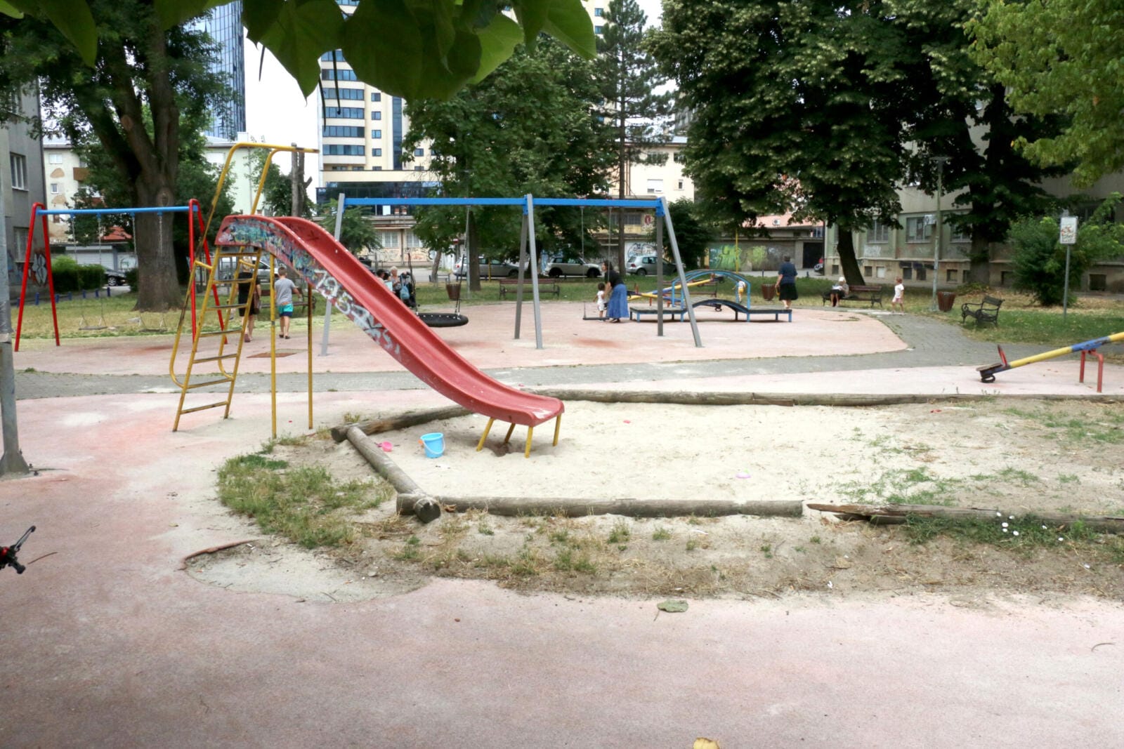 igraliste bulevar Tuzla ulaže u dječija igrališta i javne prostore