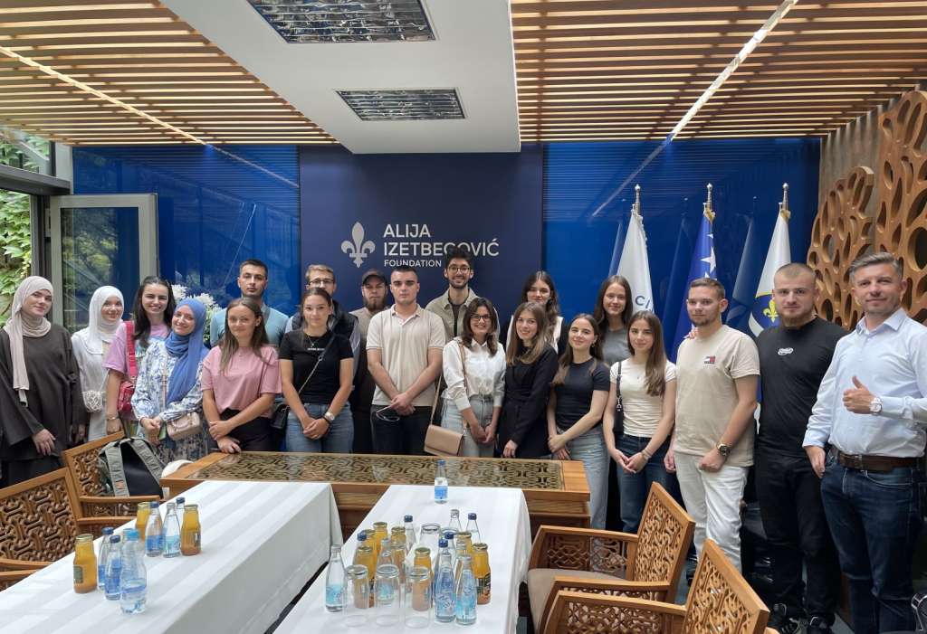 Počela Ljetna škola za omladinu iz dijaspore i regiona ljetna škola