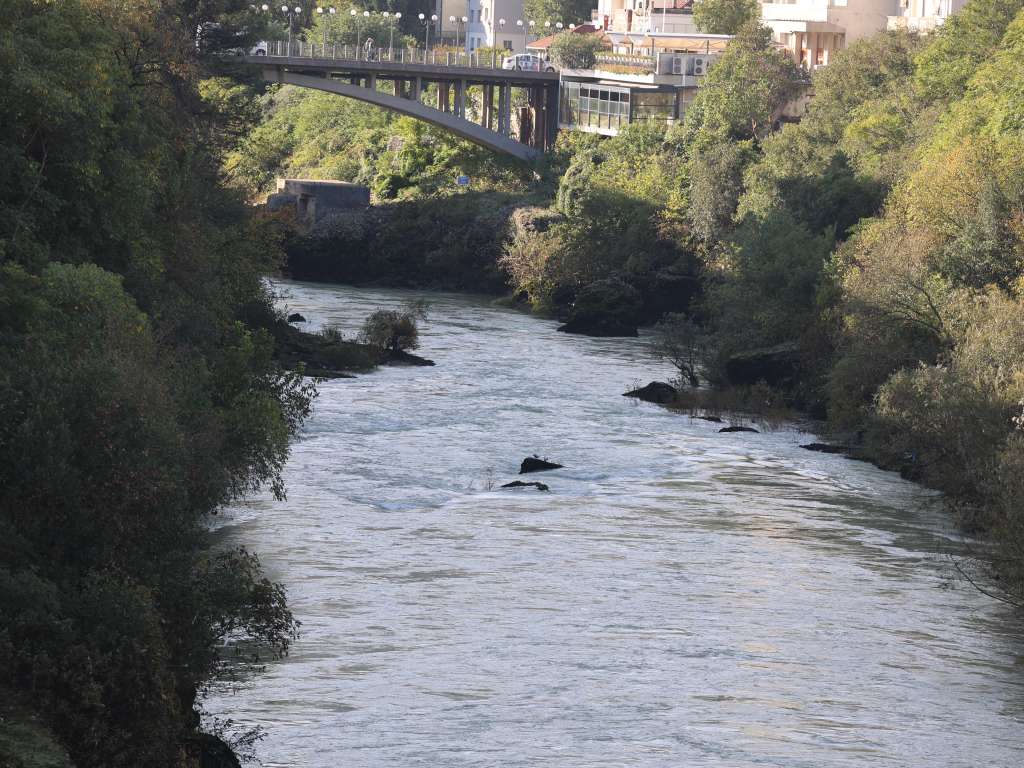 mostar juzni logor fena Mostar: Pronađeno tijelo mušakrca u Neretvi