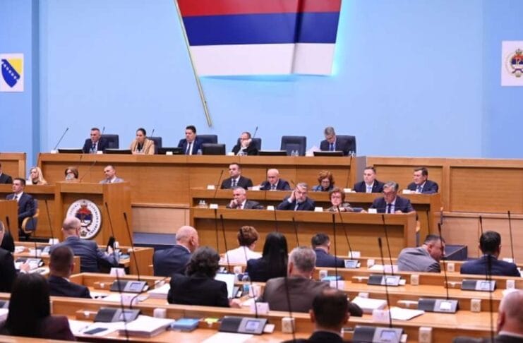 Skupštinska većina u NSRS usvojila izmjene Zakona o policiji, opozicija napustila zasjedanje/ rezolucija o genocidu