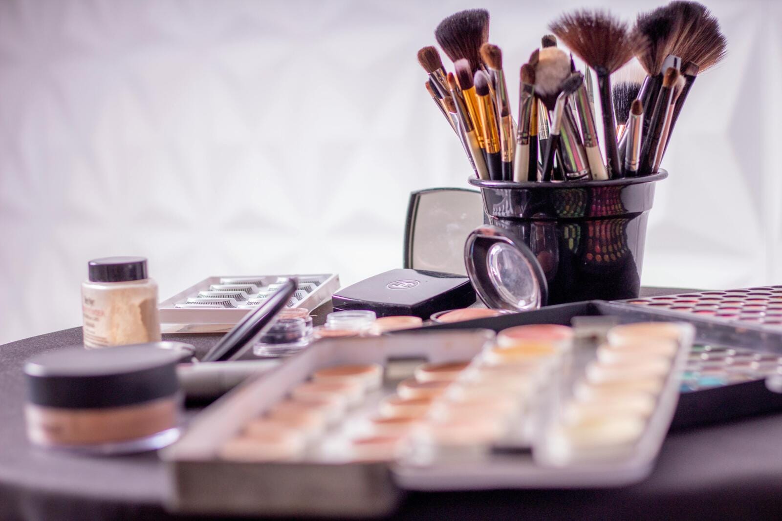 šminka Ljeto 2025. donosi novi beauty trend: Manje šminke, više kože