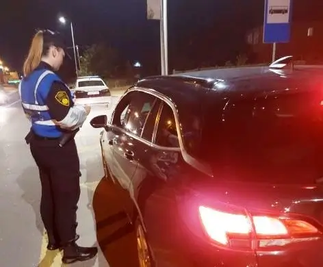 policija zaustavlja Zašto vas je policija zaustavila? Pazite kako odgovarate – može vas skupo koštati