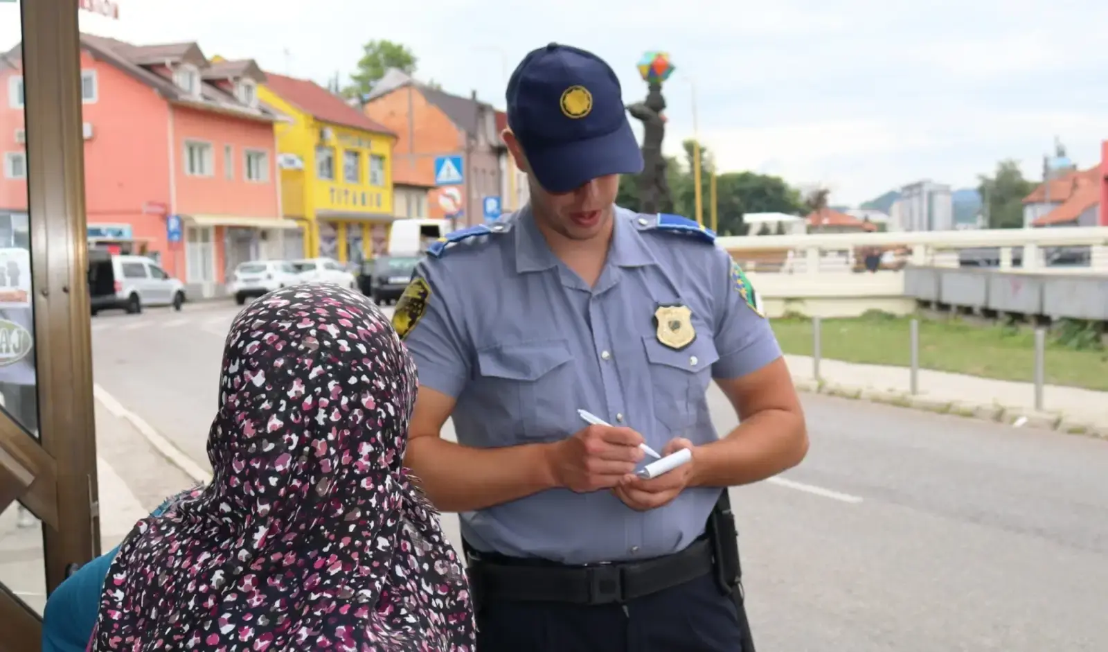 Na području Tuzle provedena akcija suzbijanja prosjačenja: Devet osoba upozoreno i udaljeno