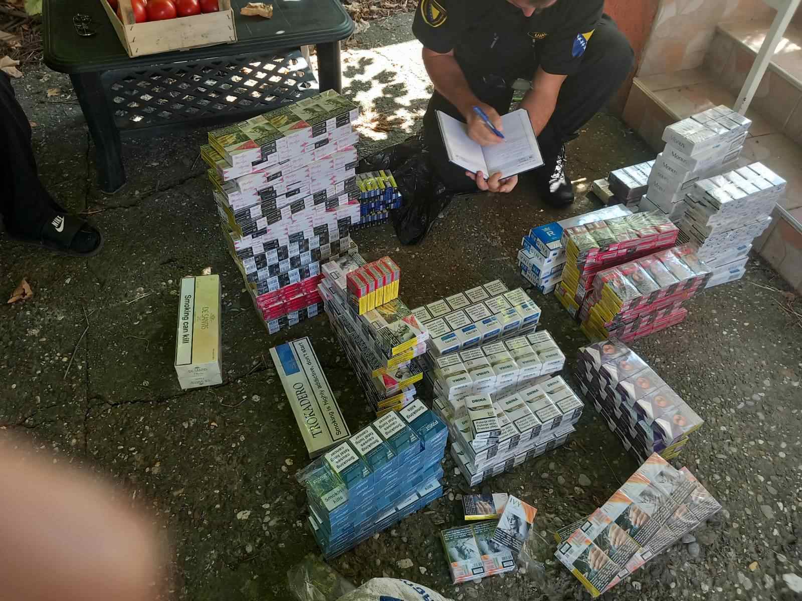 s2 U Tuzli oduzeta kamagra, duhan, cigarete i tekstil bez dokumentacije