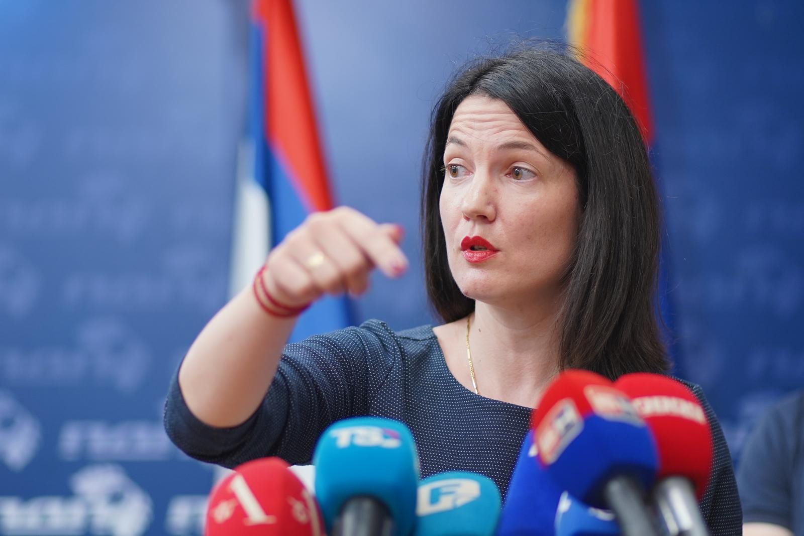 Banja Luka: Jelena Trivić i Igor Crnadak održali konferenciju za medije Dodik, Trivic