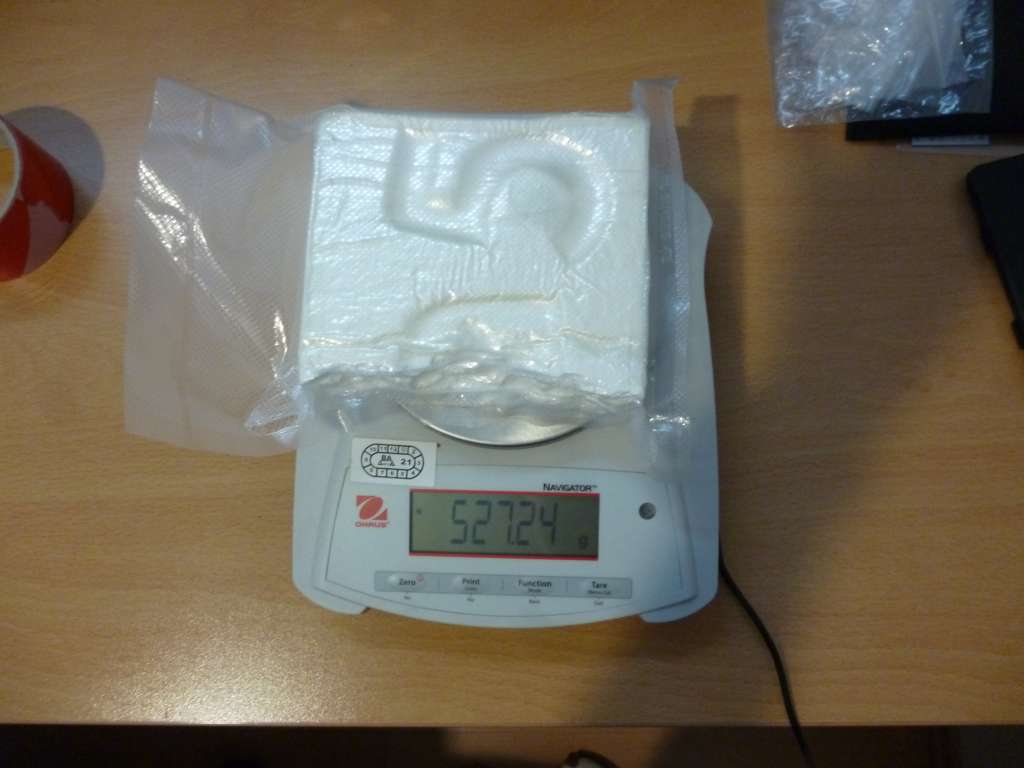 vaga i droga Na graničnom prijelazu Orašje zaplijenjeno više od pola kilograma kokaina, uhapšene dvije osobe