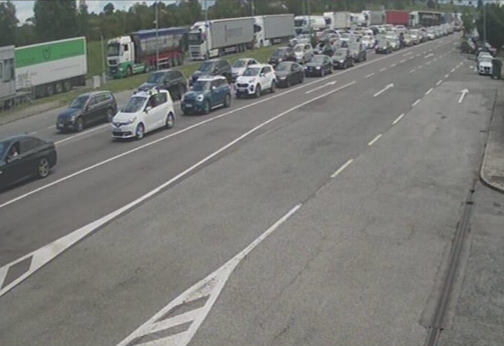 GP Izacic Duge kolone vozila na više graničnih prelaza u BiH