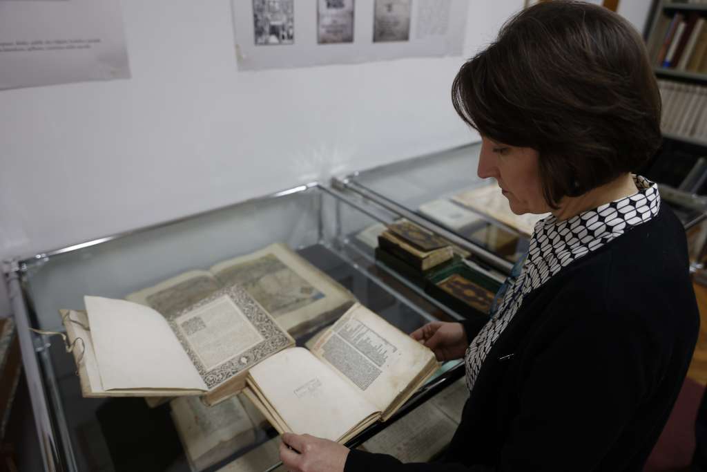 biblioteka godišnjica Nacionalna i univerzitetska biblioteka BiH obilježava 33 godine od spaljivanja u Vijećnici