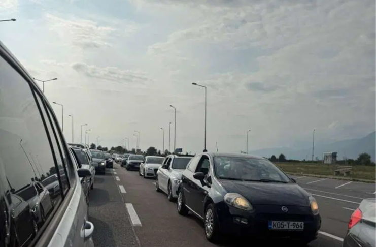 Apel za prekategorizaciju graničnih prelaza, Izačić u kolapsu