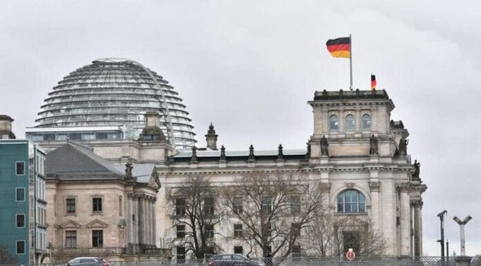 Njemačka traži dobrovoljce za izolaciju od 100 dana, uz naknadu od 23.000 eura Berlin poručuje: Nema planova za priznanje palestinske države