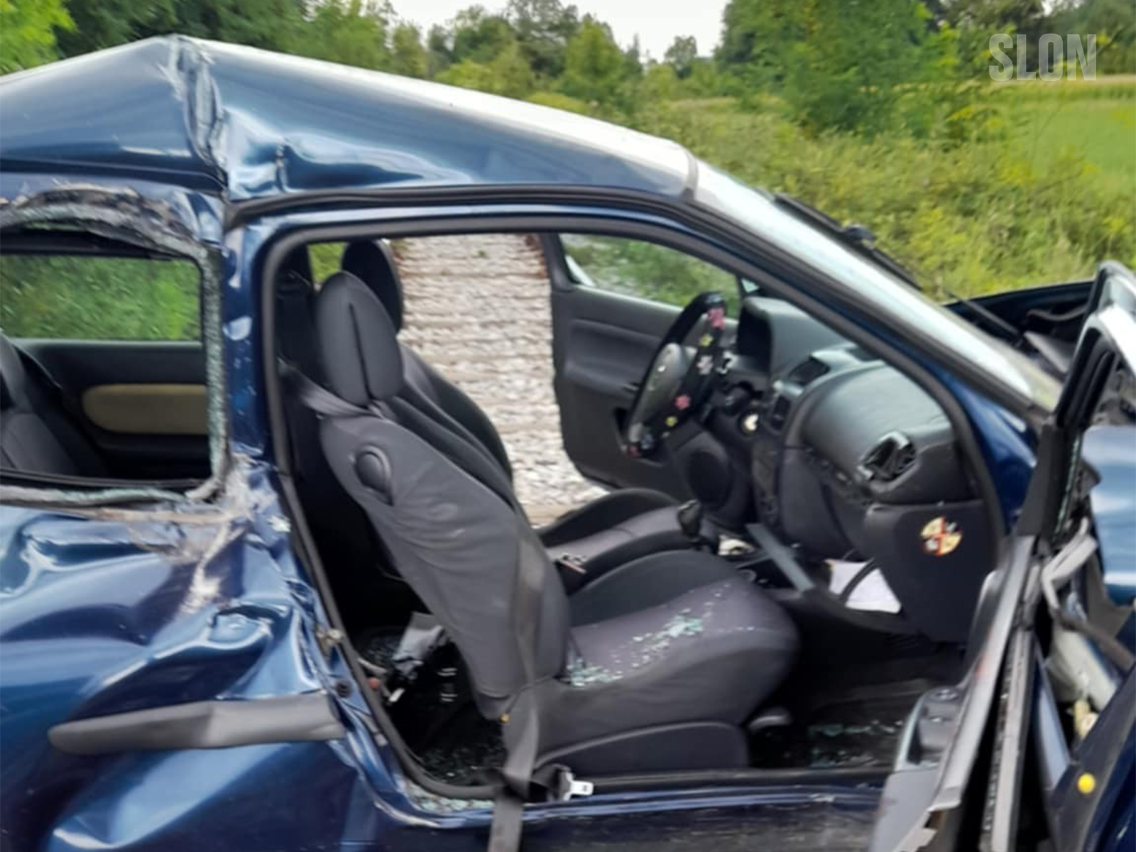 Sudar na pružnom prelazu, voz udario auto