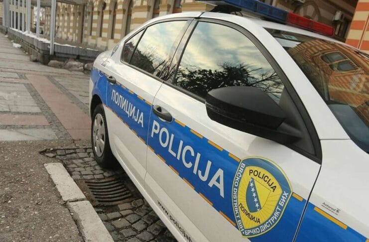 Nesreća u Brčkom: Otac nesretnim slučajem pregazi sina
