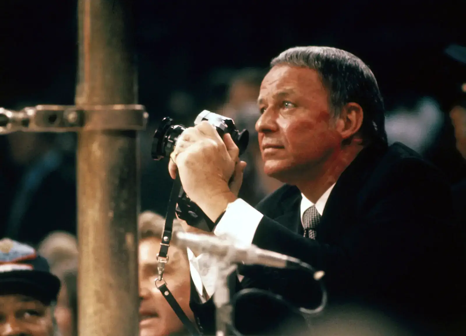 Frank Sinatra fotografiše Borba stoljeća: Frazier protiv Alija, a Sinatra iza kamere