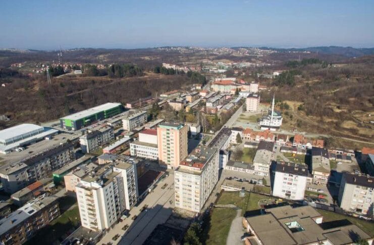 U Banovićima izgrađeni stanovi za 30 porodica iz kolektivnih centara