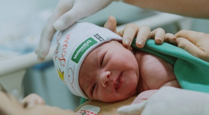 Tuzla servis – U protekla 24 sata rođene su četiri bebe bebe, porodilište, tuzla servis, servisne informacije