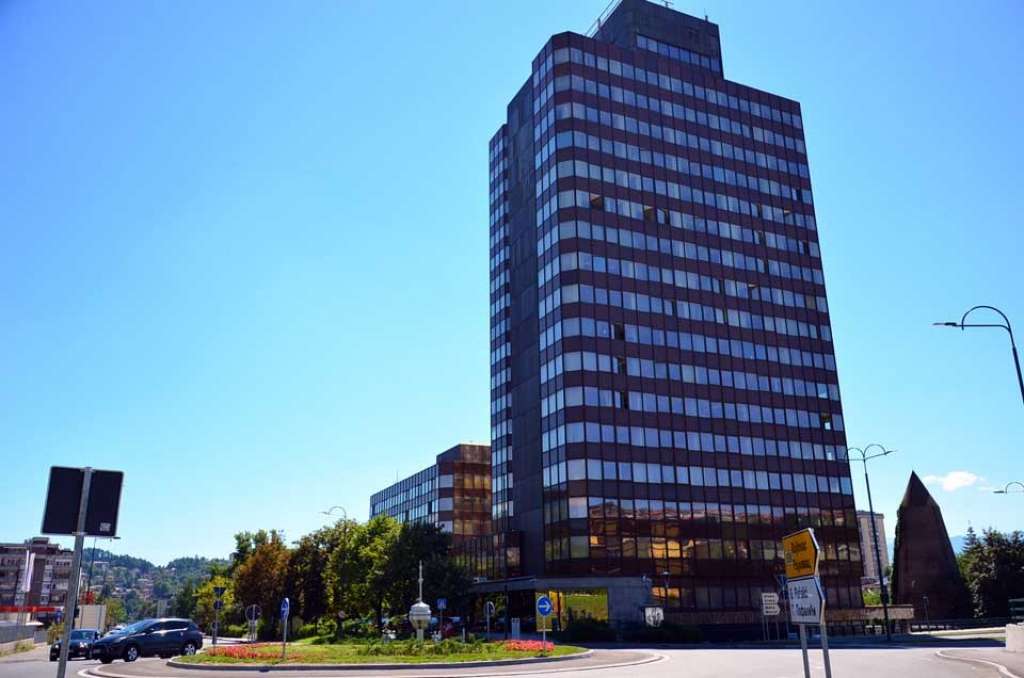 l_c2c5a618c752f16ca3e41ef287842f35