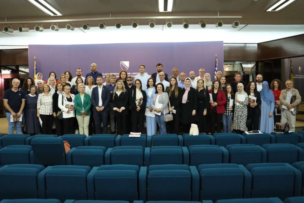 Federalno ministarstvo rada izdvojilo skoro dva miliona KM za socijalne usluge