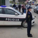 Policija dežura kod škola i raskrsnica