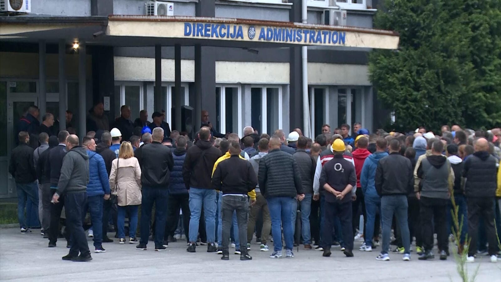 Koksara, Ko je i kako doveo kompaniju u najveću krizu u posljednje dvije decenije?