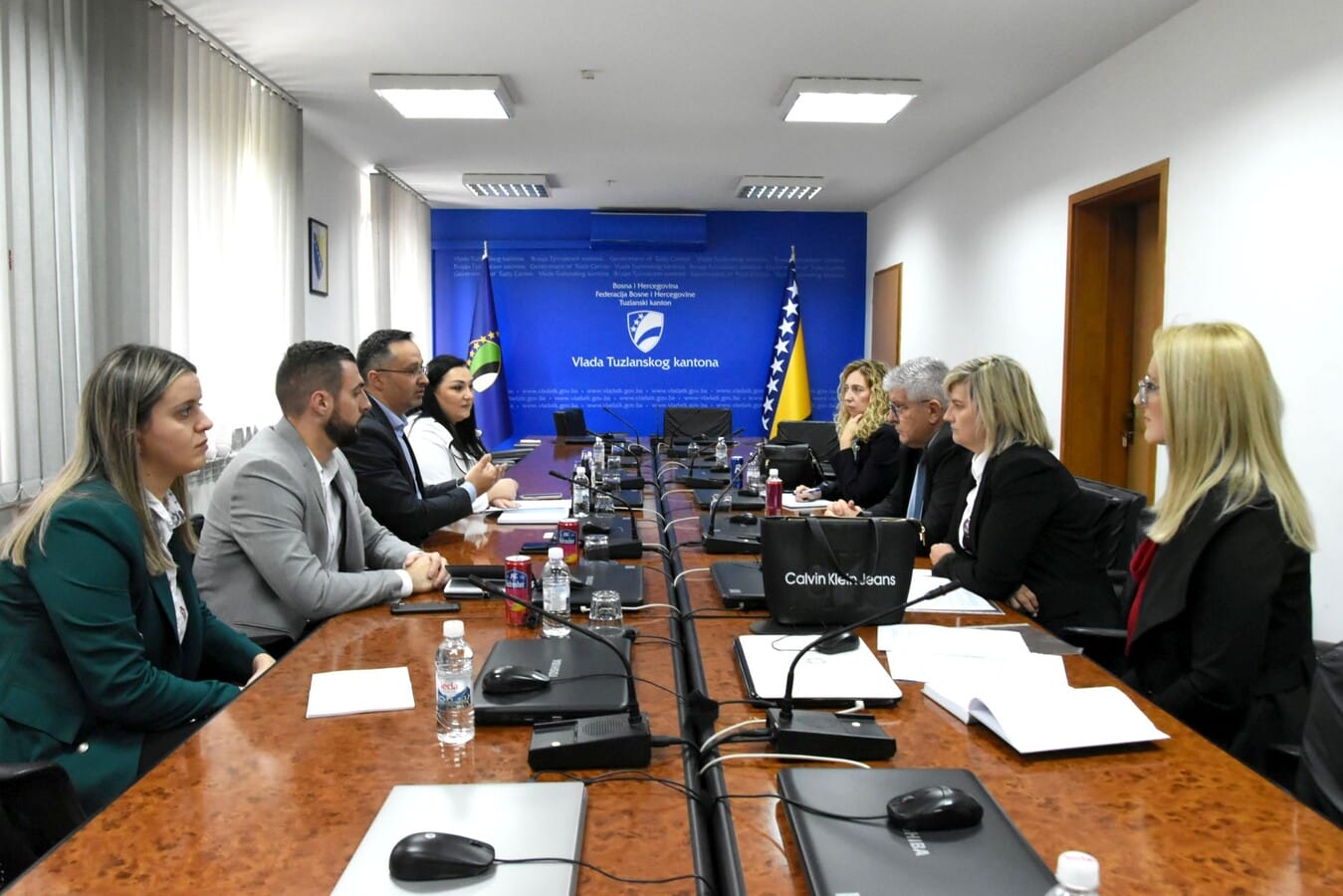 1760015011_68e7b2a3b2246 Sastanak u Tuzli: Traži se rješenje za naknade obrtnicima na bolovanju