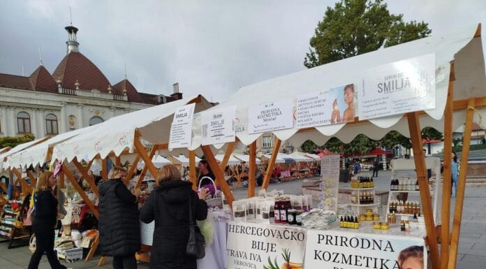 Bosanska tradicija u srcu Tuzle: Dani meda okupili 48 izlagača iz cijele BiH